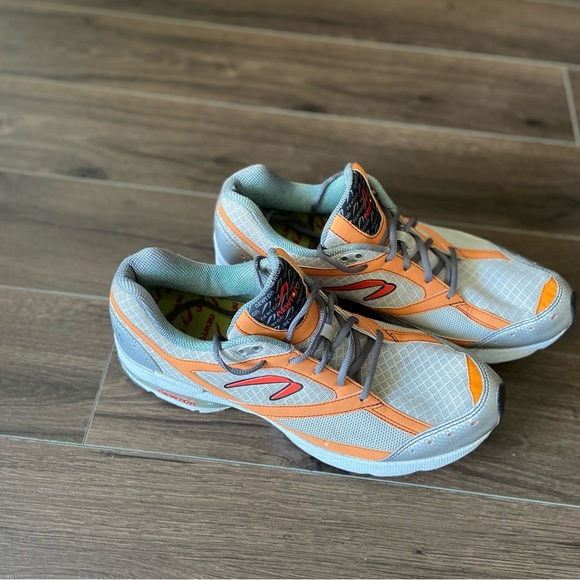 Newton Sir Isaac Running Men Training Sneakers - Picture 7 of 9